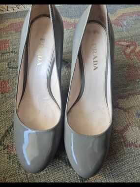 Prada Women’s Gray Patent Leather Pumps